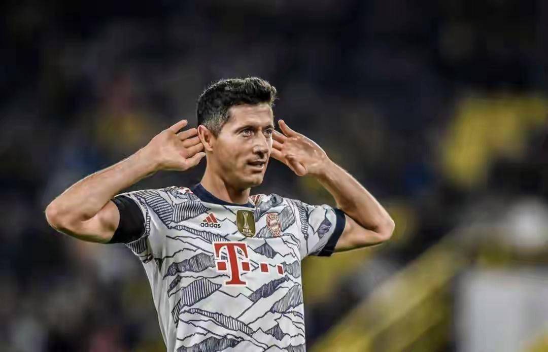 赛地聚焦:国王杯关键时刻热度飙升;AC米兰手感冰凉;更衣室稳定;资深球员宣示担当(梅西赛后大闹更衣室) 赛地聚焦:国王杯关键时刻热度飙升;AC米兰手感冰凉;更衣室稳定;资深球员宣示担当(梅西赛后大闹更衣室)