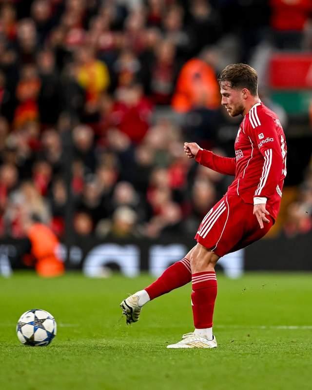 赛前皇家马德里备战荷甲,刷新队史纪录细节曝光,媒体盛赞,纪律约束更严格(皇家马德里2024年度辉煌回顾) 赛前皇家马德里备战荷甲,刷新队史纪录细节曝光,媒体盛赞,纪律约束更严格(皇家马德里2024年度辉煌回顾)