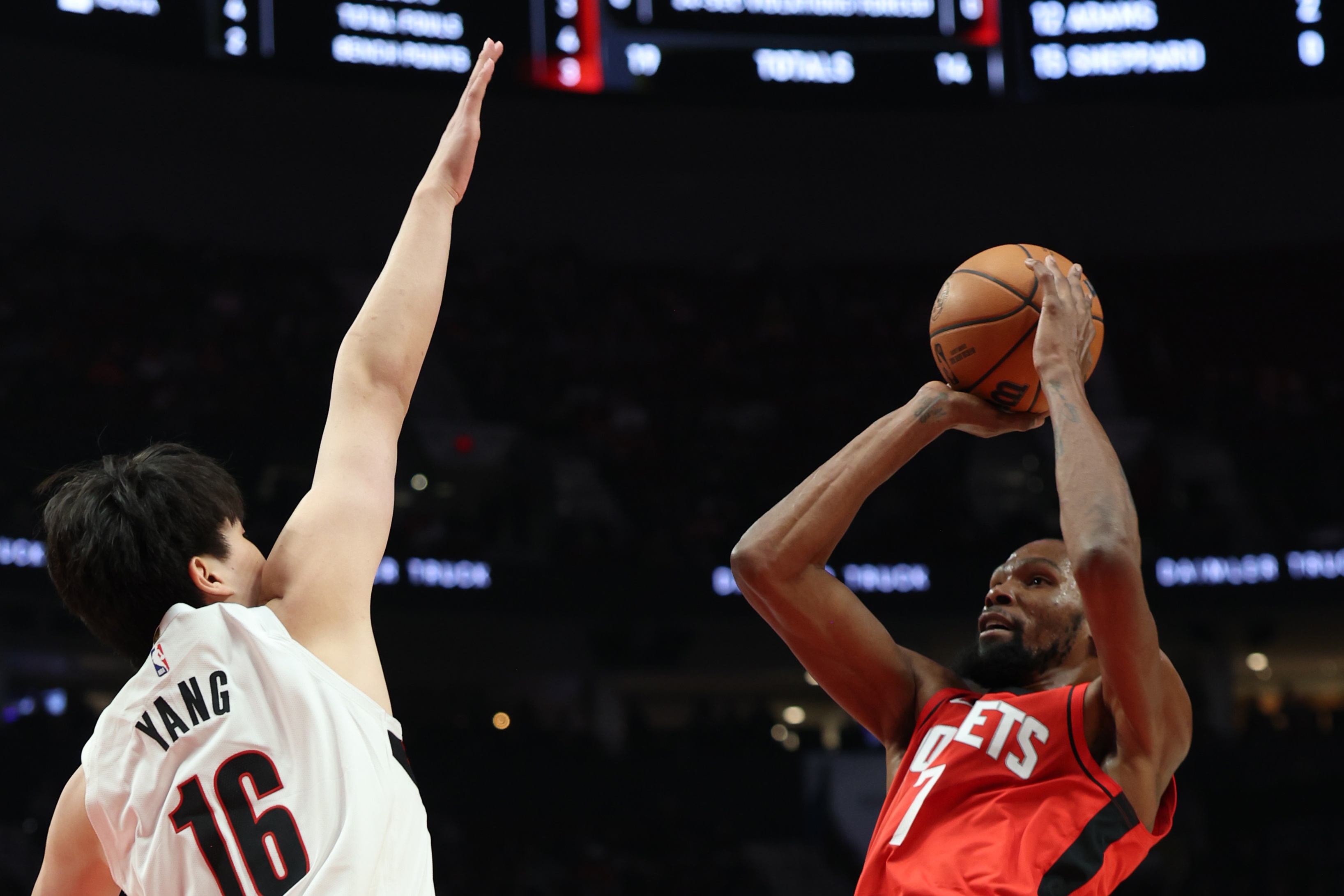 关于Ming赛事官方发布高光表现新规波士顿凯尔特人复出首秀备战NBA总决赛，夏洛特黄蜂转会期单刀错失瞬间刷屏的信息